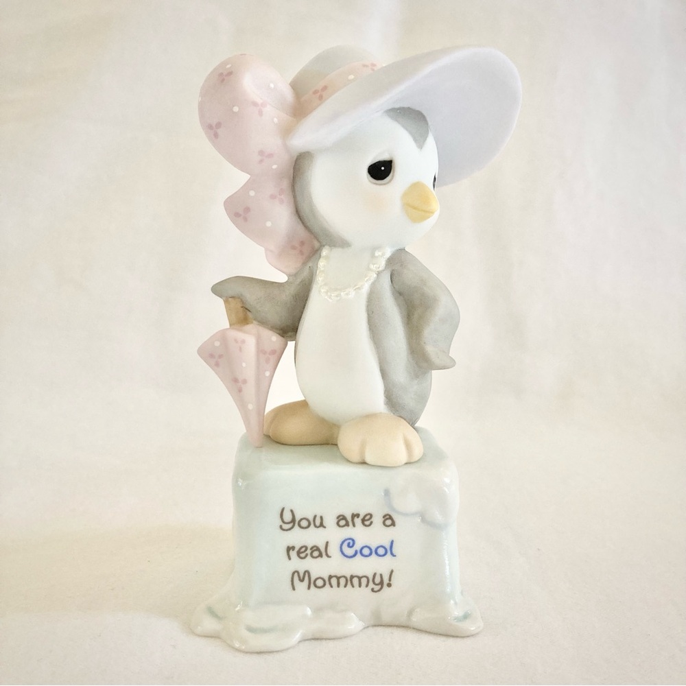 “Cool Mommy” Precious Moments Penguin Figurine by Enesco 2001